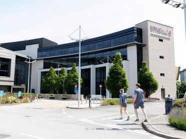 Exterior image of the UPMC Sports Surgery Clinic.