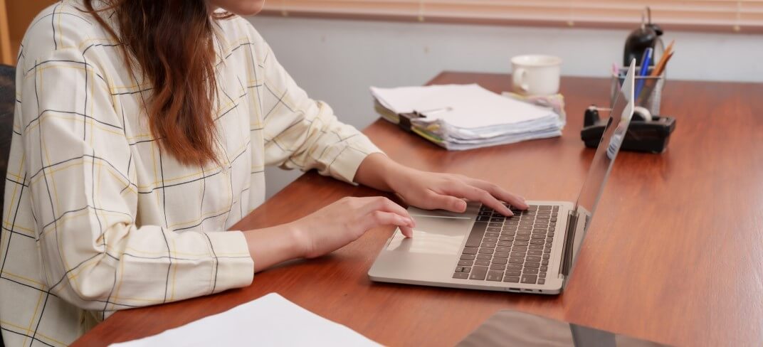 Working From Home and Neck Pain | UPMC Ireland